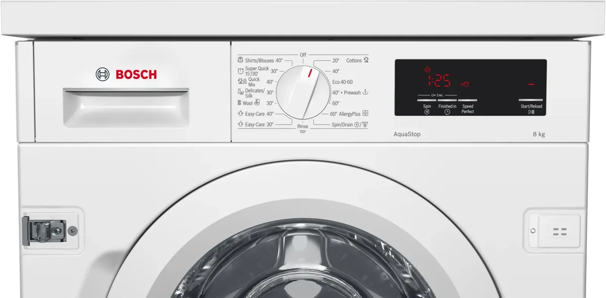 Встроенная стиральная машина фронтальная Bosch, 8 кг, 1200 об/мин, класс энергопотребления C, 55 см, с дисплеем, белая