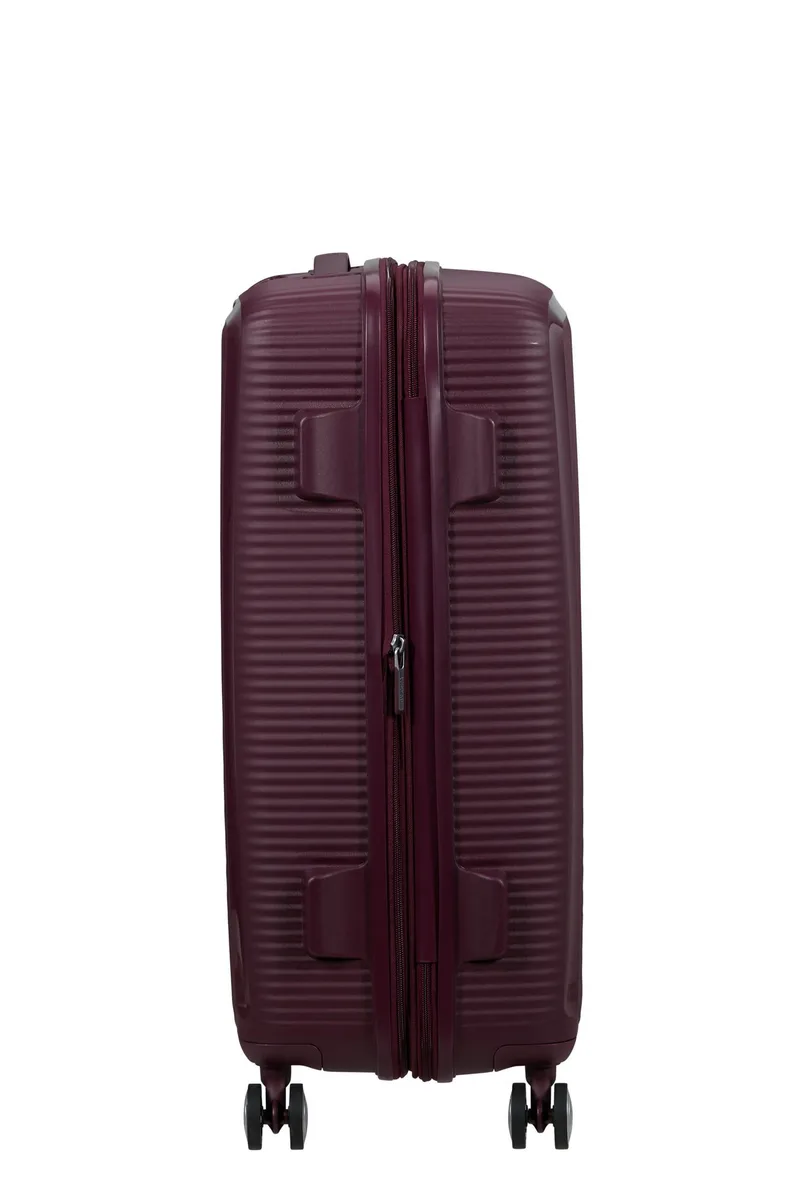 Чемодан American Tourister, Soundbox, полипропилен, средний, 67 см, 71.5/81 л, TSA, 4 колеса, EXP, бордового цвета.