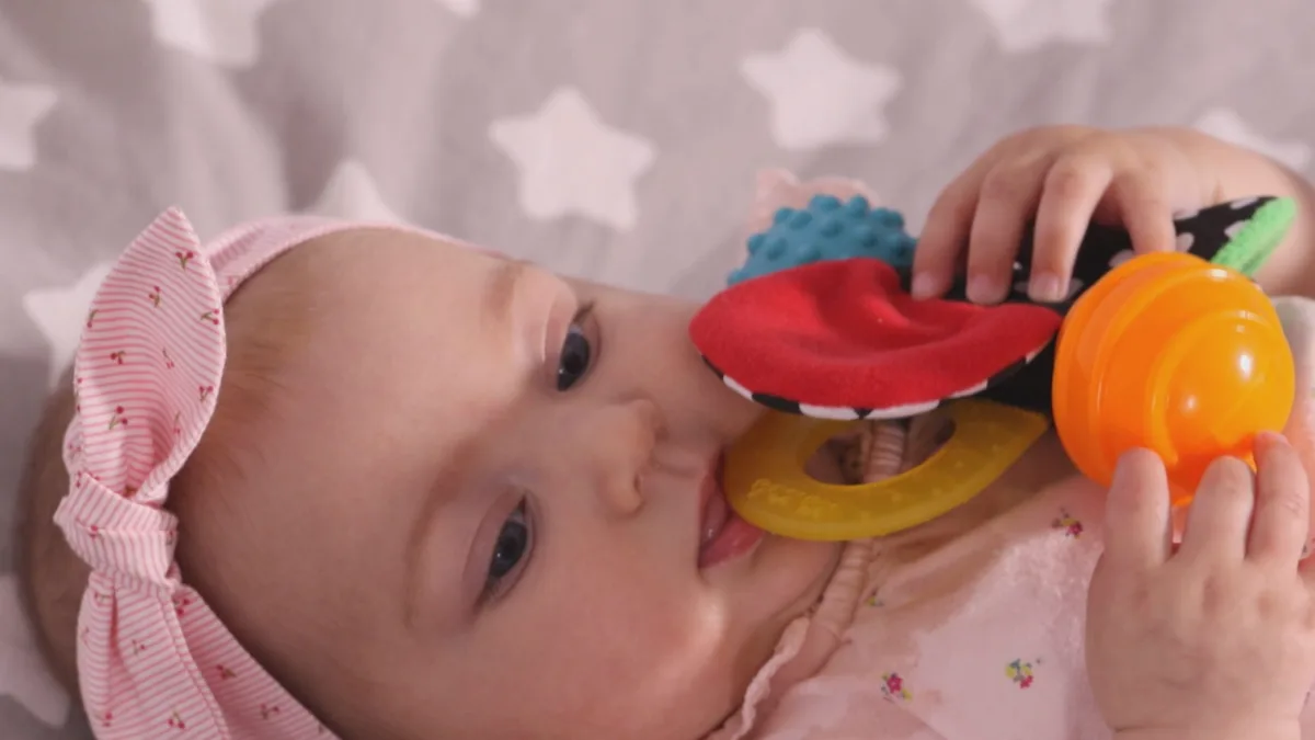 Брязкальце Ks Kids з прорізувачем Текстиль Пластик 135х140 мм Райдужне