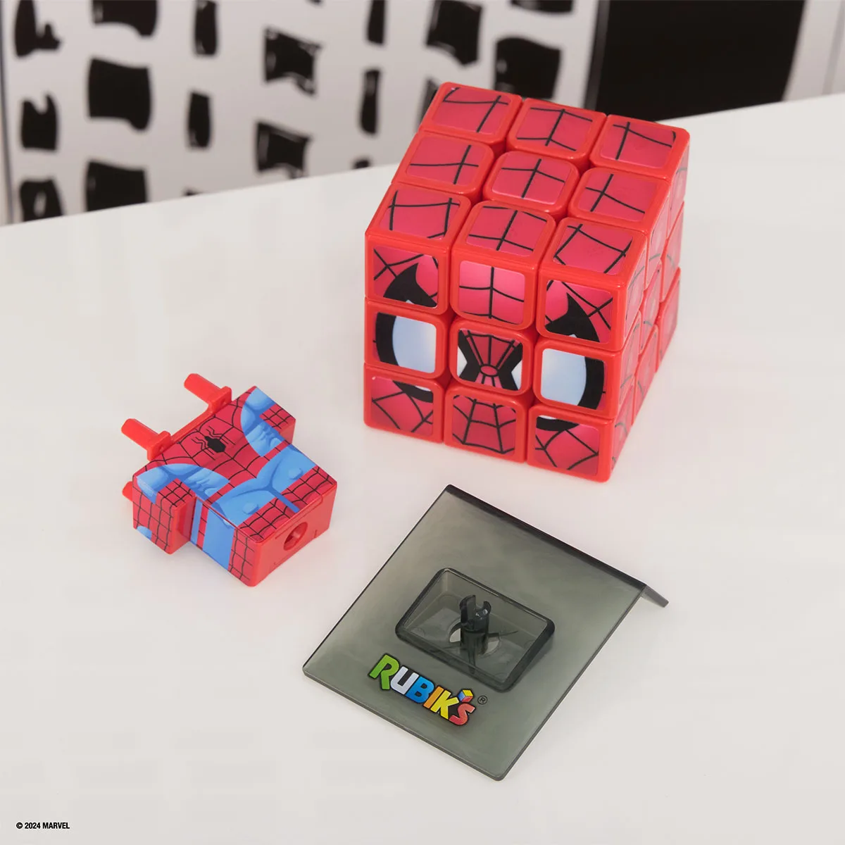 Головоломка Rubik's полімер 6,3х6,3х9,9 см Людина-Павук