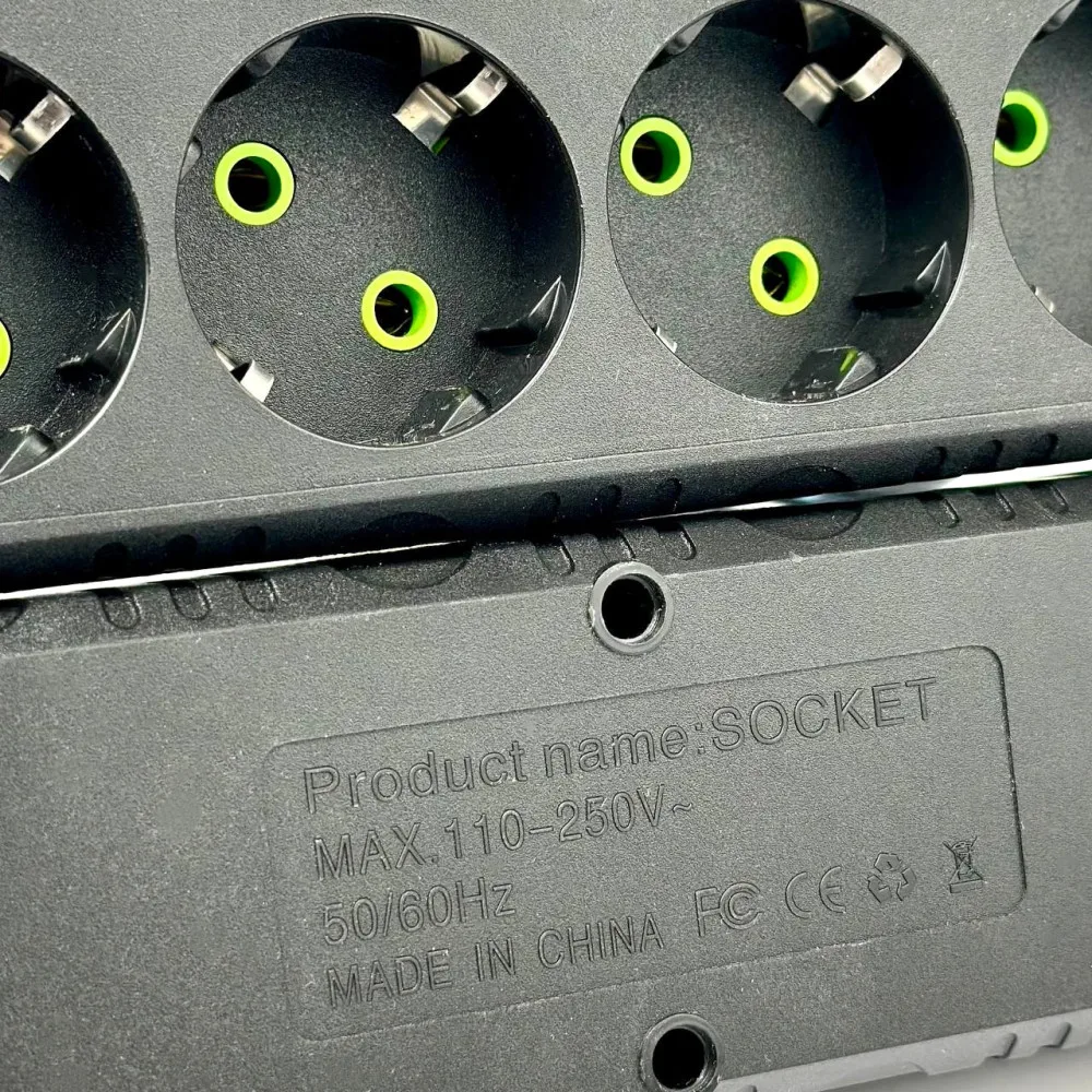 Мережевий фільтр подовжувач 4 розетки 3USB 4 м чорний