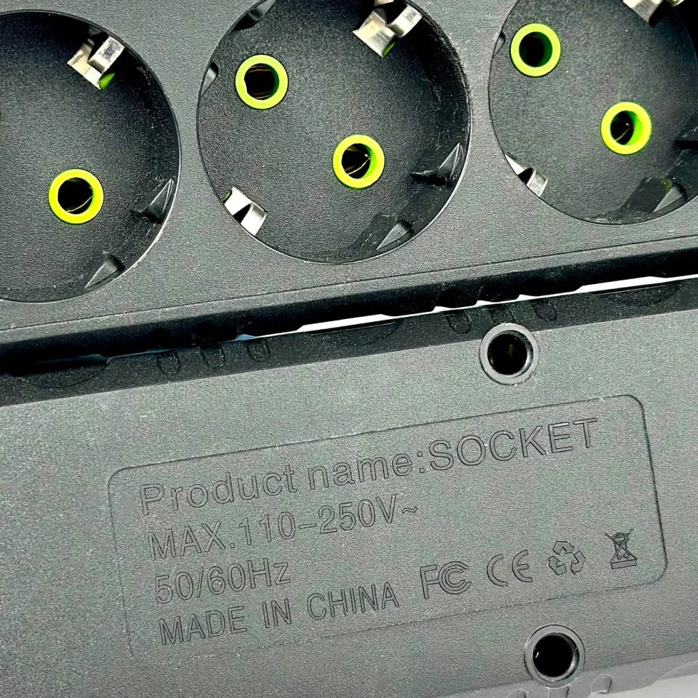 Сетевий фільтр 3 розетки 3USB 2500W 4 м чорний