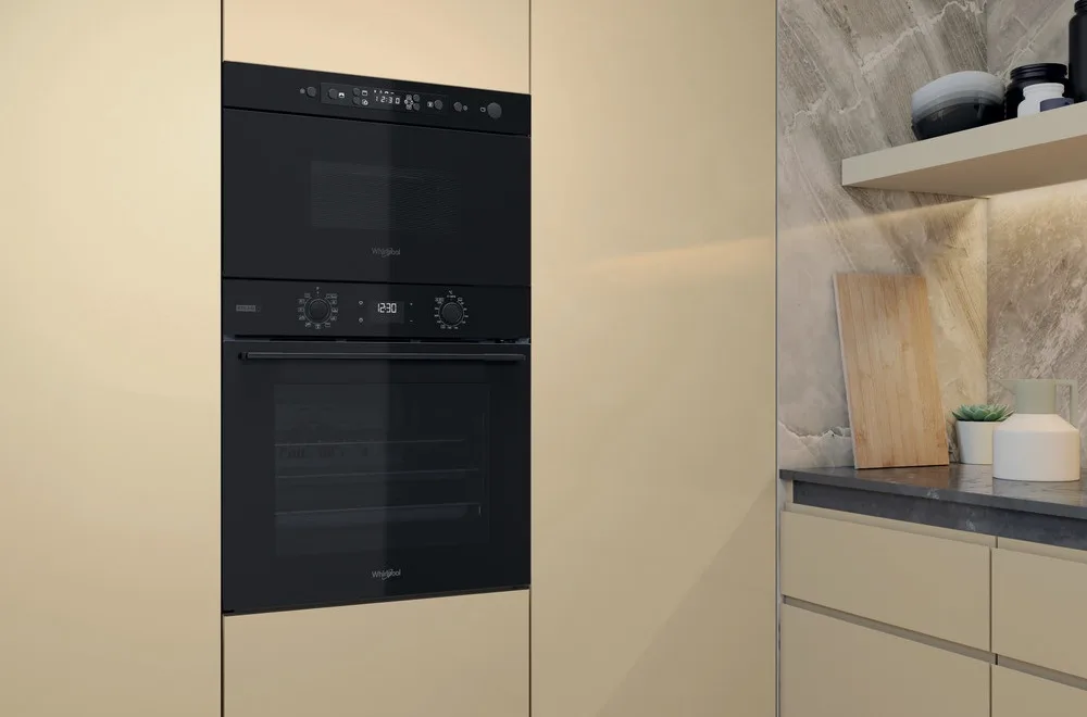 Микроволновая печь Whirlpool с грилем 22 л 59,5х38,2х32 см Черная