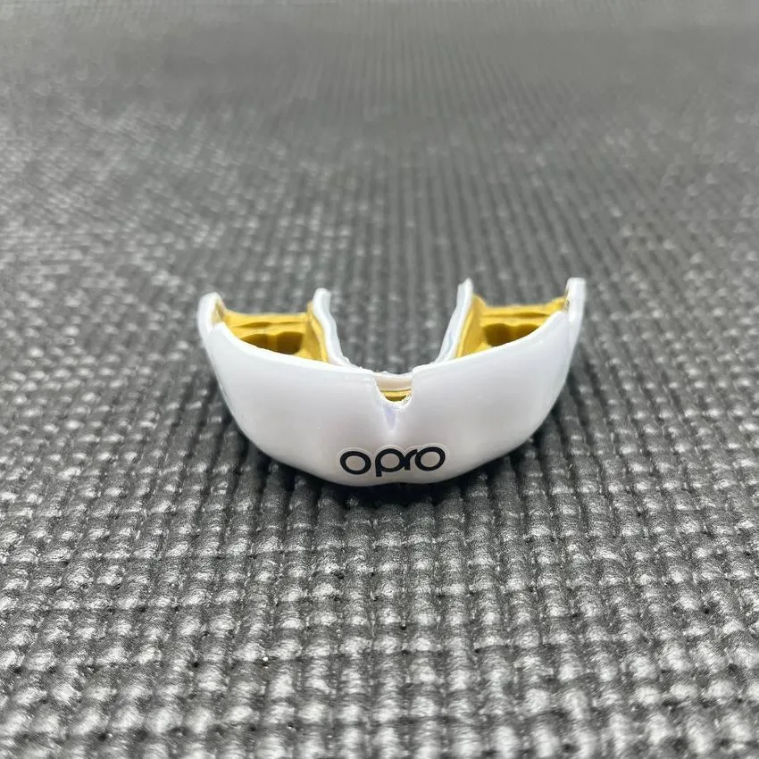 Капа OPRO Dental Grade однощелепна доросла 11+ Білий/Золотий