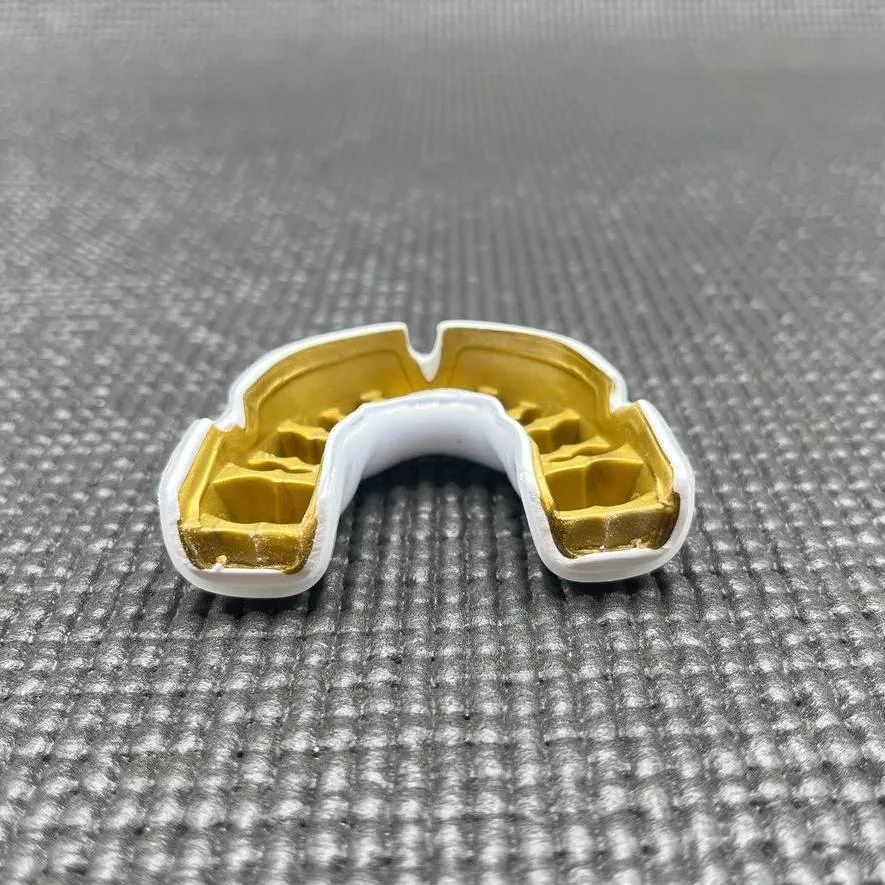 Капа OPRO Dental Grade однощелепна доросла 11+ Білий/Золотий
