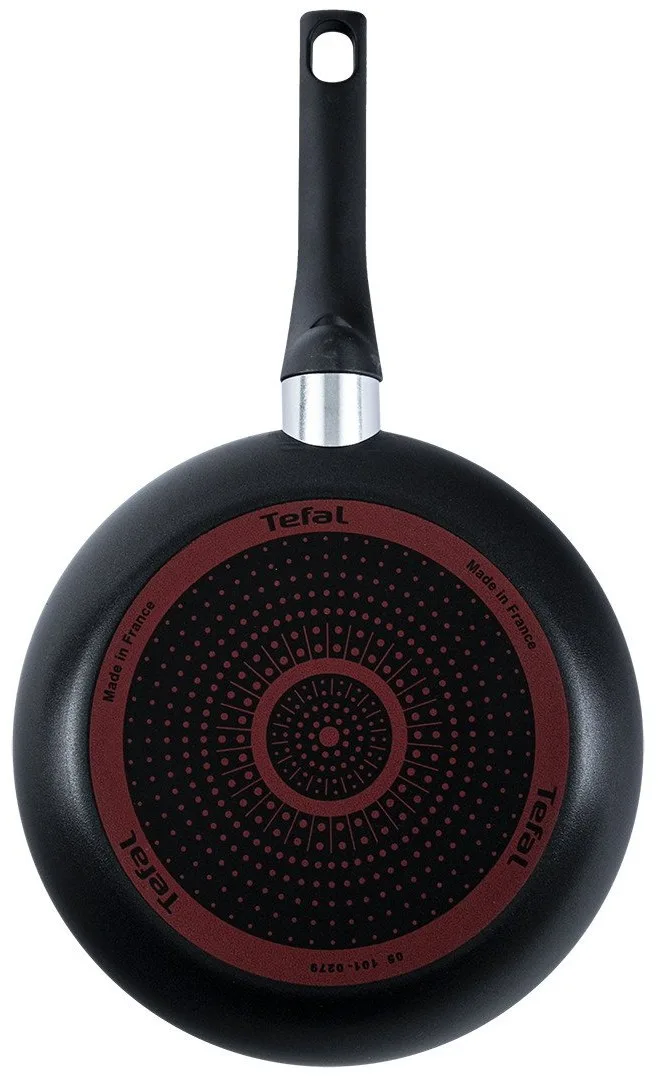 Сковорода Tefal Simply Clean, 28 см, алюмінієва, з бакелітовою ручкою, чорного кольору.