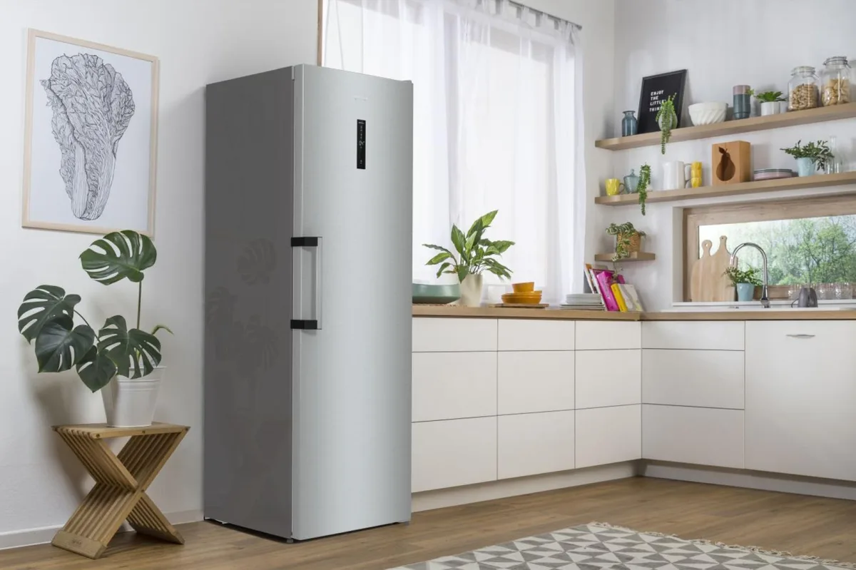 Холодильна камера Gorenje, 185x60x66 см, об'єм 398 л, клас енергоспоживання А++, LED-дисплей, зона свіжості, матова нержавіюча ста