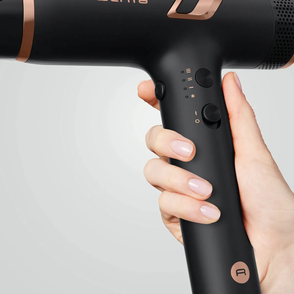 Фен Rowenta T-Shape Maestria Nano, 1700Вт, 3 налаштування, дифузор, іонізація, холодний обдув, чорний.