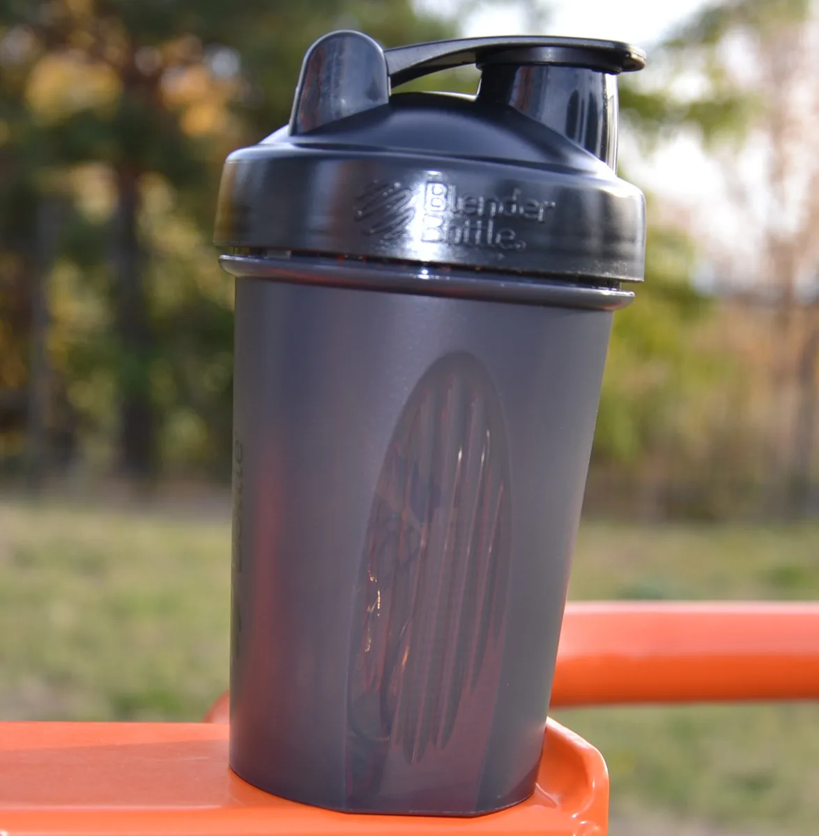 Шейкер спортивний BlenderBottle Tritan 590ml Чорний
