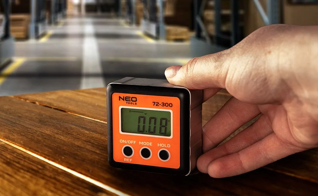 Кутомір Neo Tools, точність ±0.1°, 4 режиму вимірювання, магнітний.