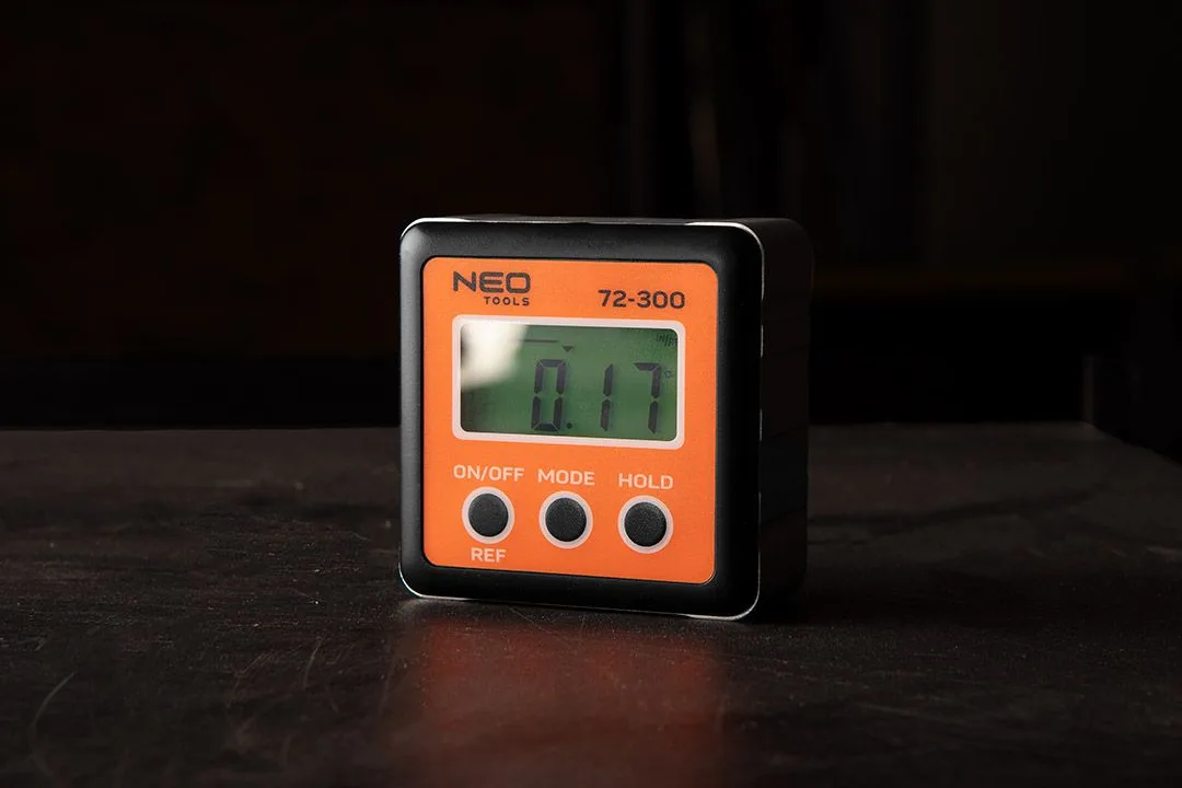Кутомір Neo Tools, точність ±0.1°, 4 режиму вимірювання, магнітний.