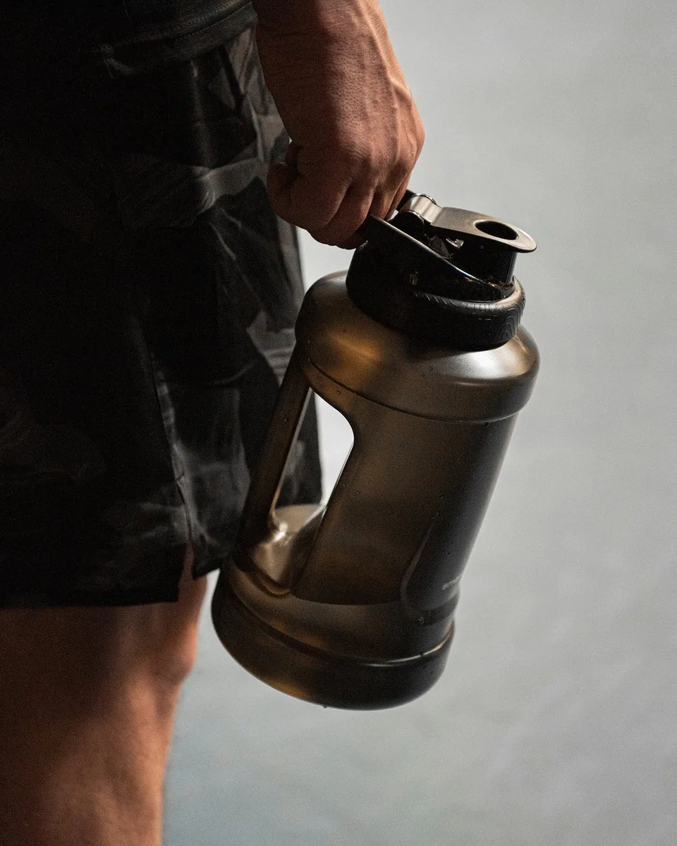 Спортивна пляшка SmartShake пластикова 2100 мл чорна