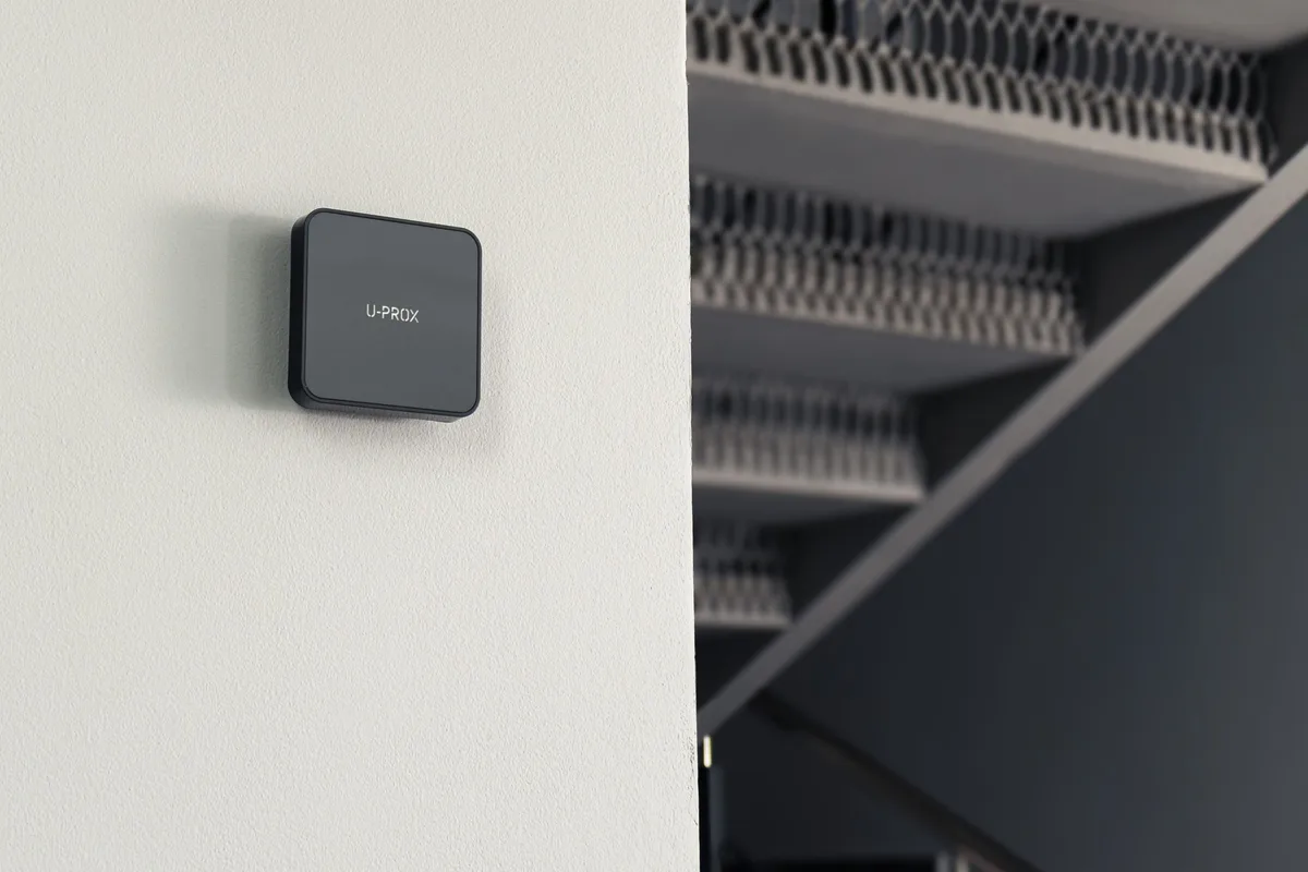 Беспроводная сирена для помещений U-Prox Siren Black, 85 дБ, беспроводная, черный.