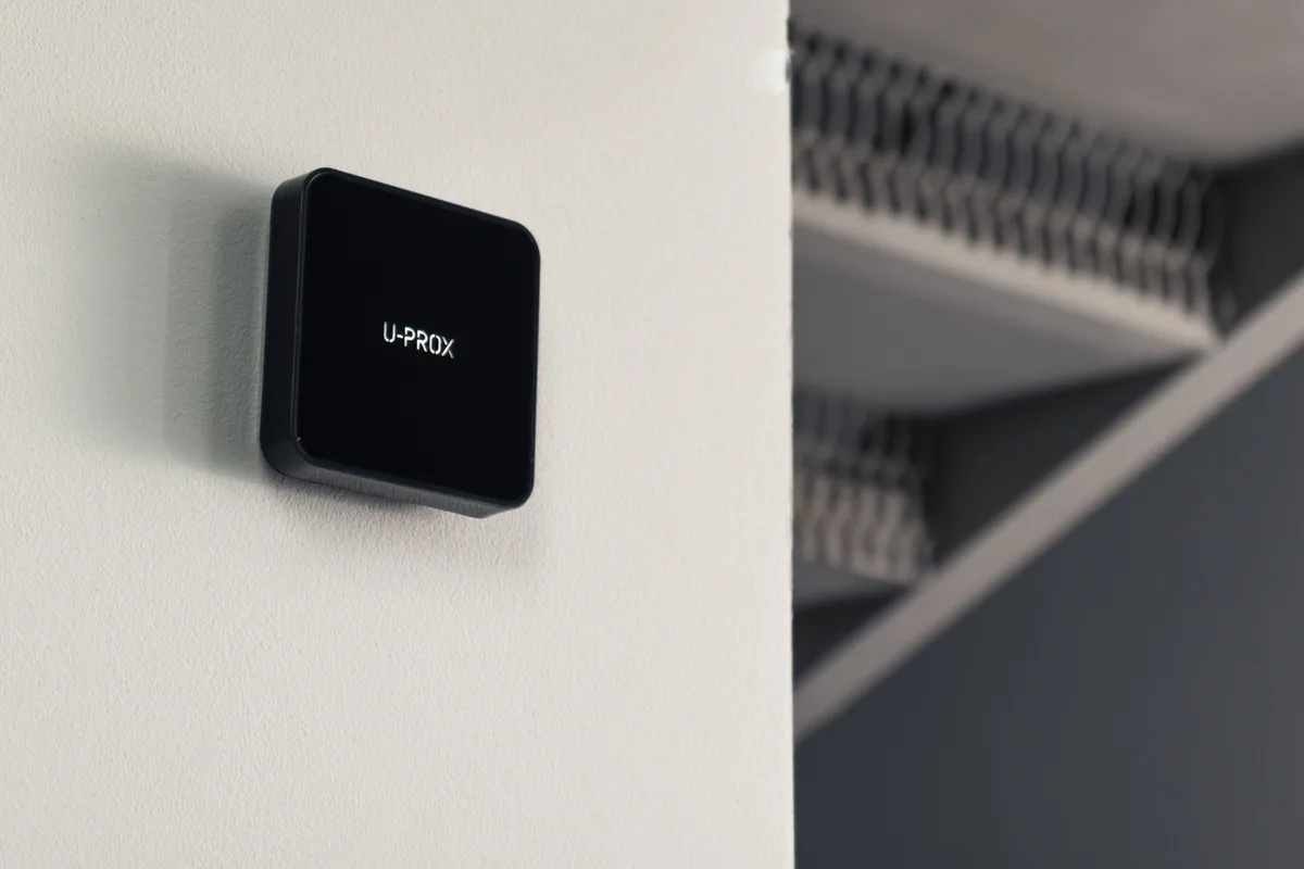 Беспроводная сирена для помещений U-Prox Siren Black, 85 дБ, беспроводная, черный.