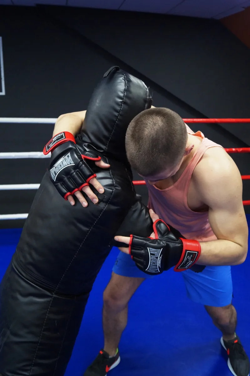 Перчатки для MMA Active Point Искусственная кожа L Черные Красные