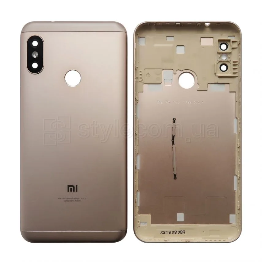 Корпус Xiaomi Mi A2 Lite оригинального качества золотой со стеклом камеры и боковыми кнопками.