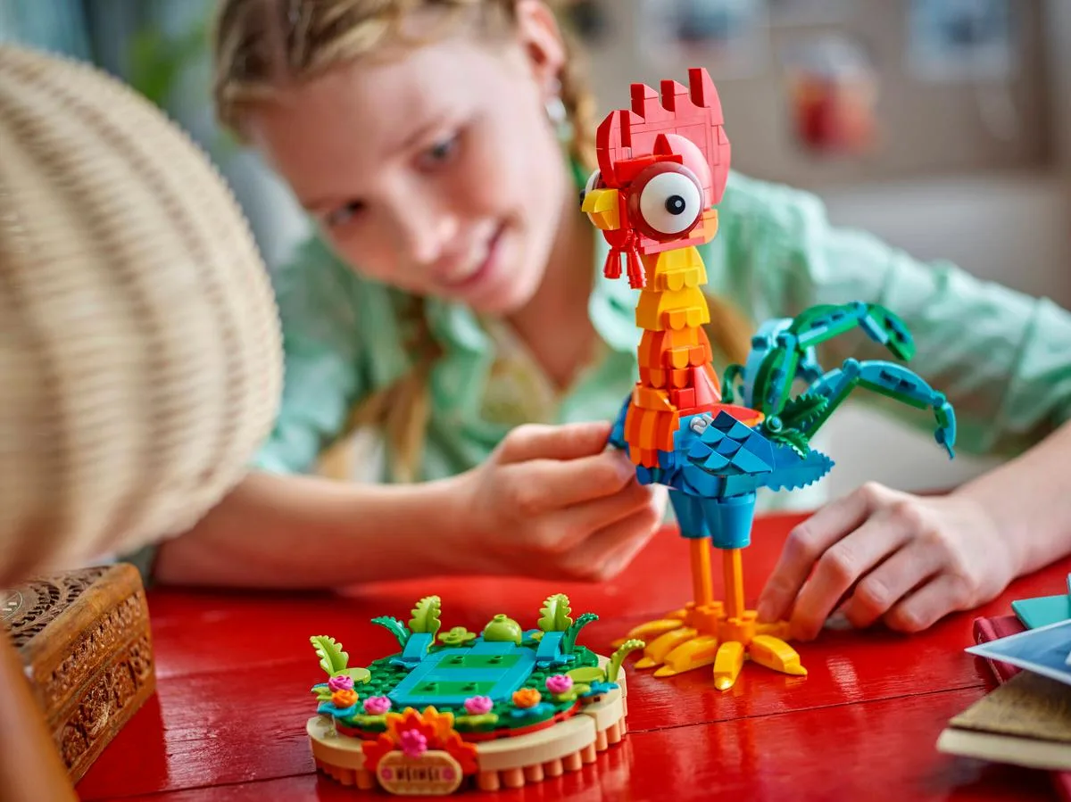 Конструктор LEGO Disney Princess 566 деталей різнокольоровий для дітей від 9 років