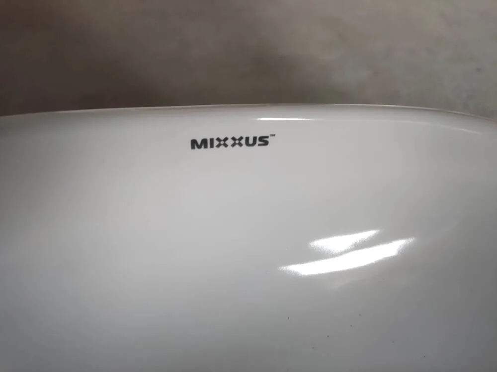 Раковина накладна MIXXUS PREMIUM санітарна порцеляна 425х425 мм Білий