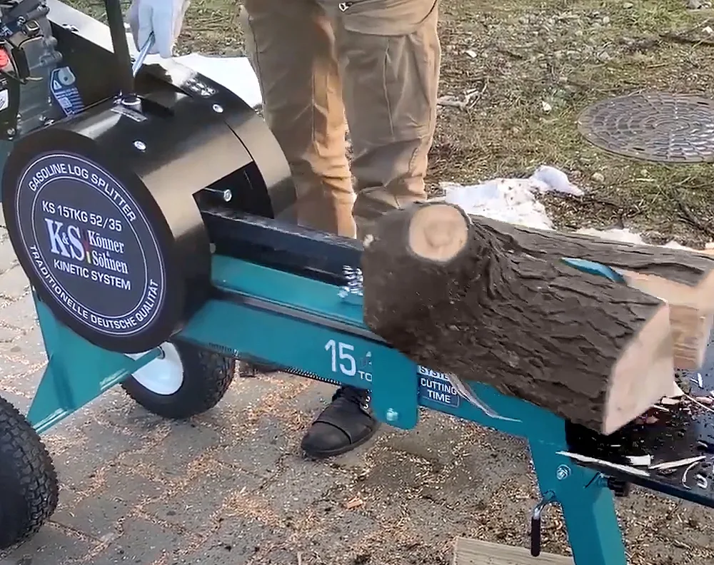 Бензиновий дровокол KonnerSohnen KS 15TKG 52/35 кінетичного типу потужністю 6.5 к.с. для горизонтального розколювання деревини, ва
