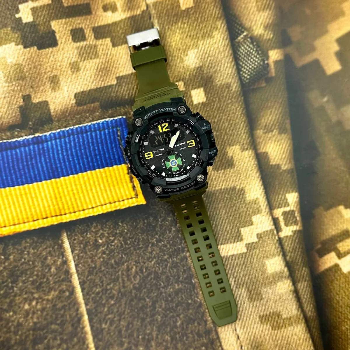 Наручні годинники Patriot полімер 54х54 мм болотні