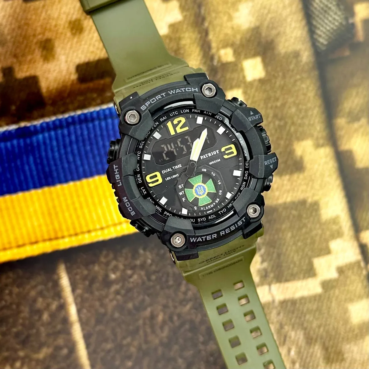 Наручні годинники Patriot полімер 54х54 мм болотні