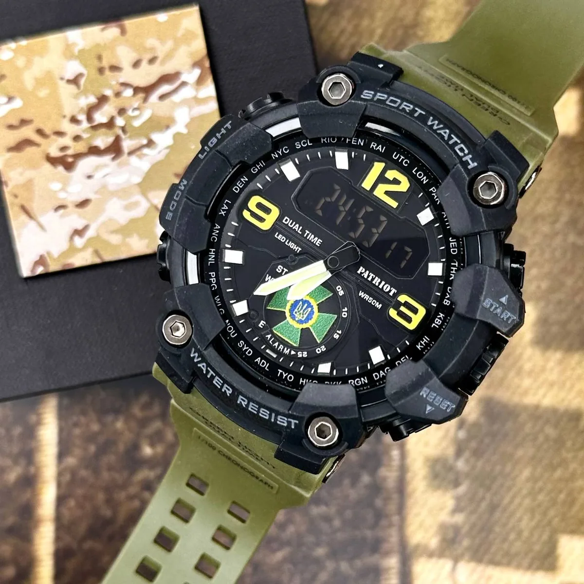 Наручні годинники Patriot полімер 54х54 мм болотні