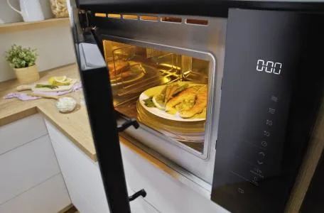 Встраиваемая микроволновка Gorenje, 25 л, электронное управление, 900 Вт, гриль, дисплей, инвертор, черный цвет