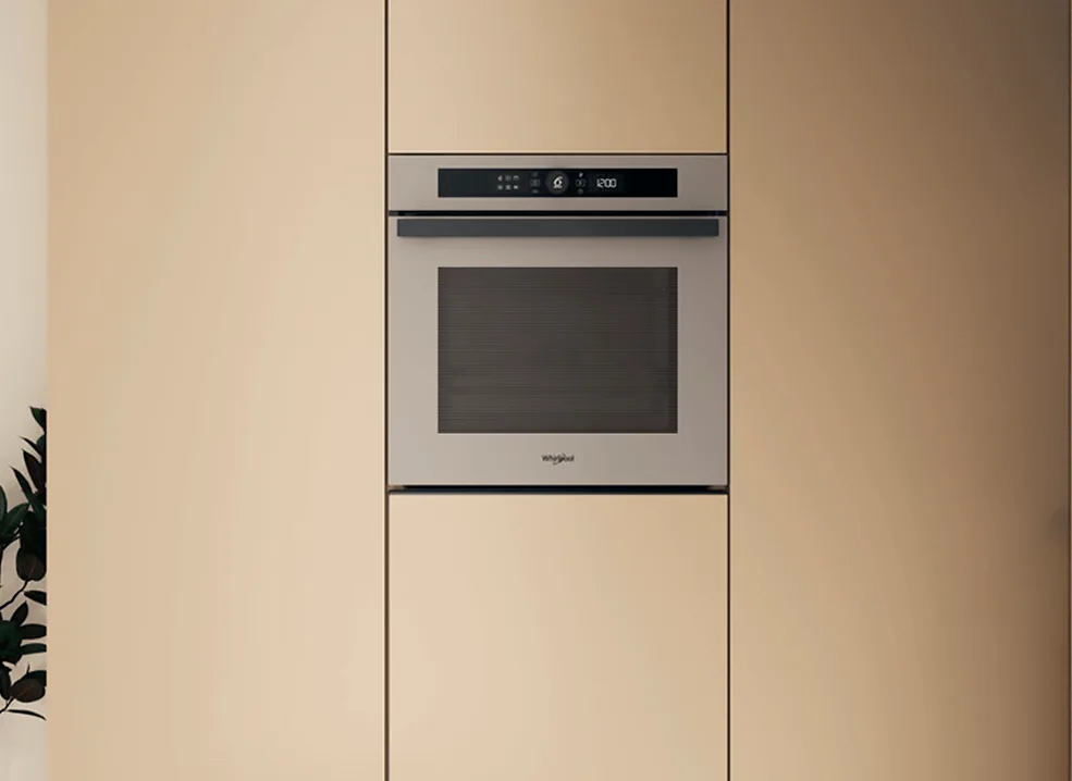 Електрична духова шафа Whirlpool, об'єм 73л, клас енергоефективності A+, з дисплеєм, конвекційним приготуванням та телескопічними