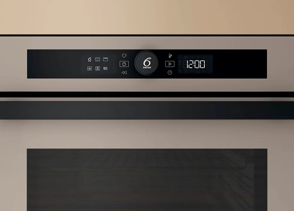 Електрична духова шафа Whirlpool, об'єм 73л, клас енергоефективності A+, з дисплеєм, конвекційним приготуванням та телескопічними