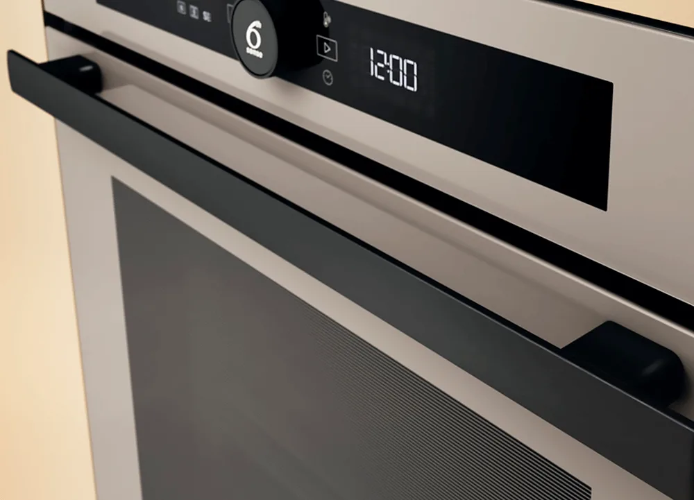 Електрична духова шафа Whirlpool, об'єм 73л, клас енергоефективності A+, з дисплеєм, конвекційним приготуванням та телескопічними