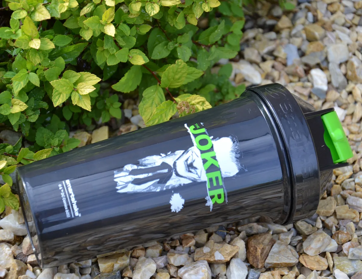 Шейкер спортивний SmartShake пластик 800 мл Чорний
