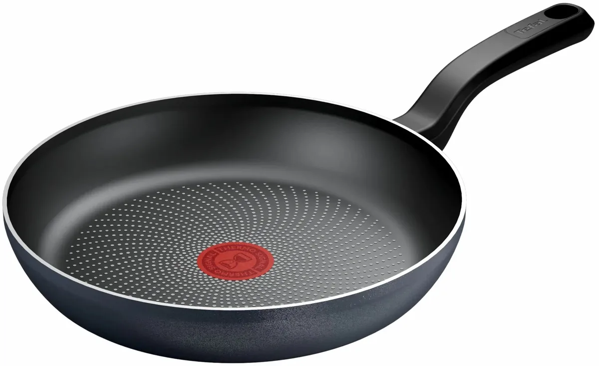 Сковорода Tefal алюмінієва 26 см чорна з титановим антипригарним покриттям