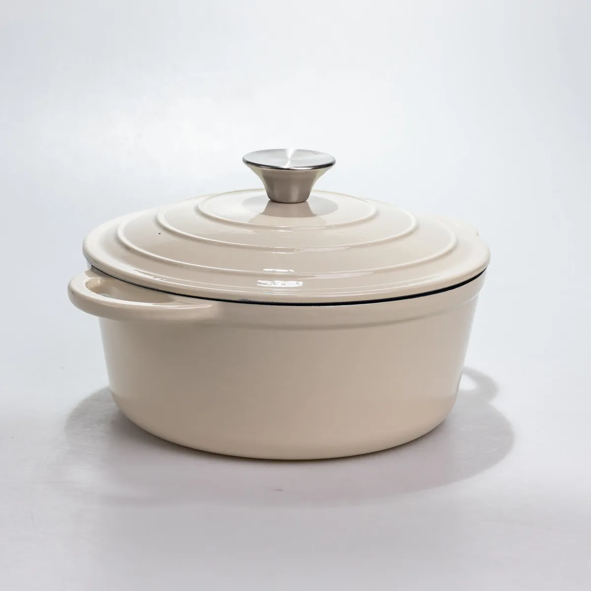 Кастрюля чугунная Premium Cookware 2.5 л Белая Эмалированная с крышкой