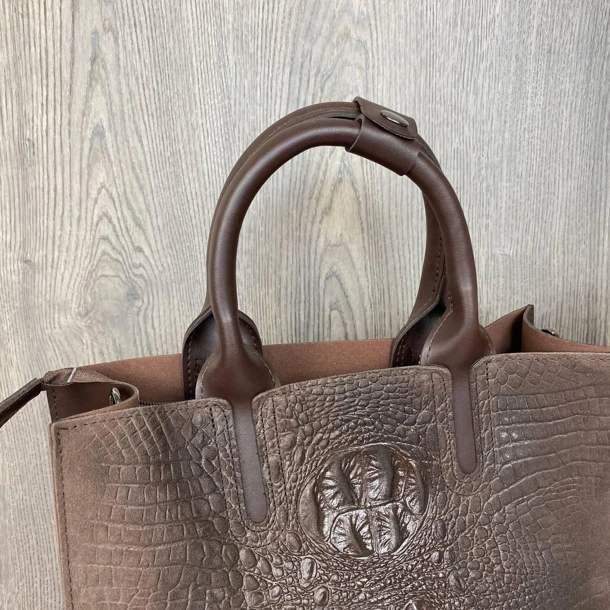 Женская сумка бордовая замшевая 32x12x28 см натуральная замша змеиный принт