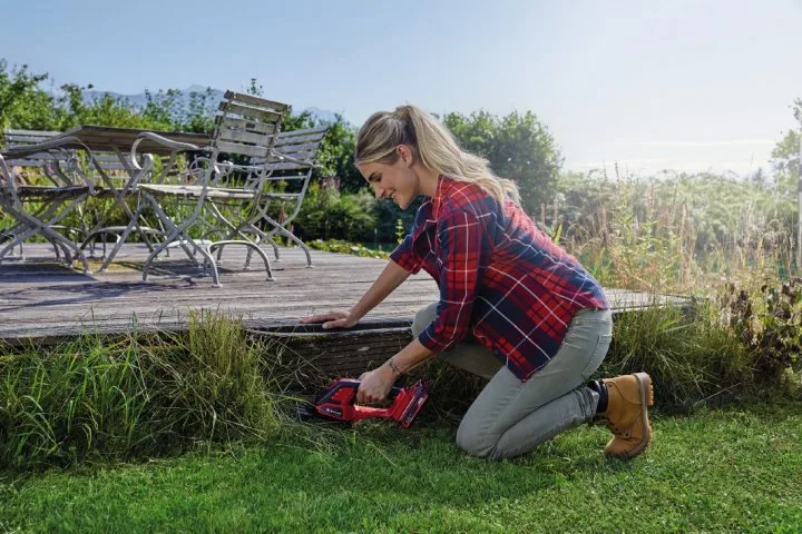 Аккумуляторные ножницы Einhell GE-CG 18/100 Li-Solo 18В PXC, 10 см, с шагом реза 8 мм, вес 106 кг, без батареи и зарядного устройства