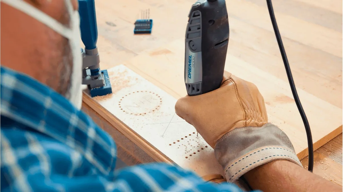 Шлифмашина Dremel 130Вт 10000-33000об/мин 0,55кг 15 насадок