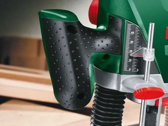 Фрезер Bosch POF 1200 AE, потужність 1200 Вт, цанга 6 і 8 мм, регулювання обертів 11000-28000 об/хв, вага 3 кг.