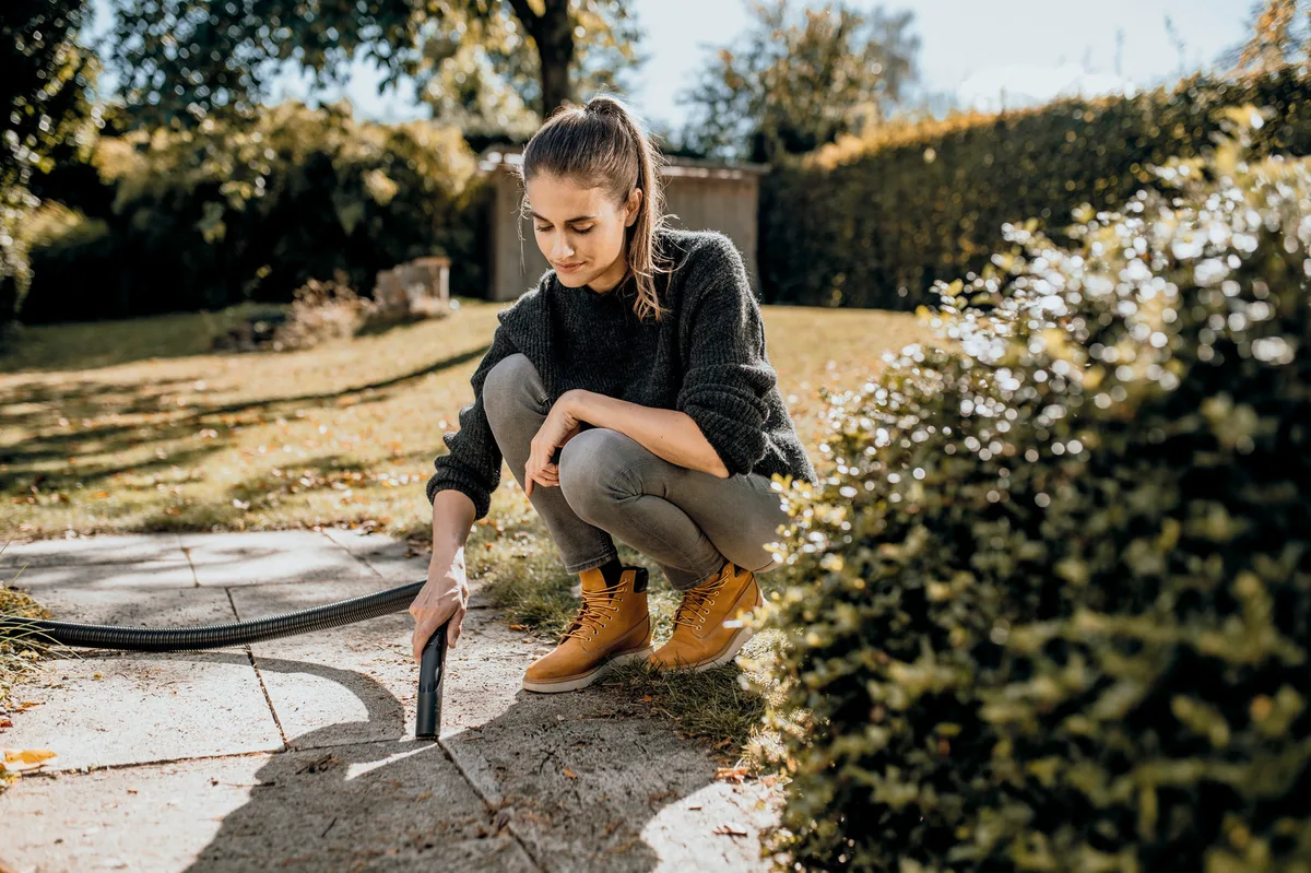 Професійний пилосос Karcher WD 6 P S V-30/6/22/T, потужність 1300 Вт, об'єм контейнера 30 л, вага 9.3 кг.