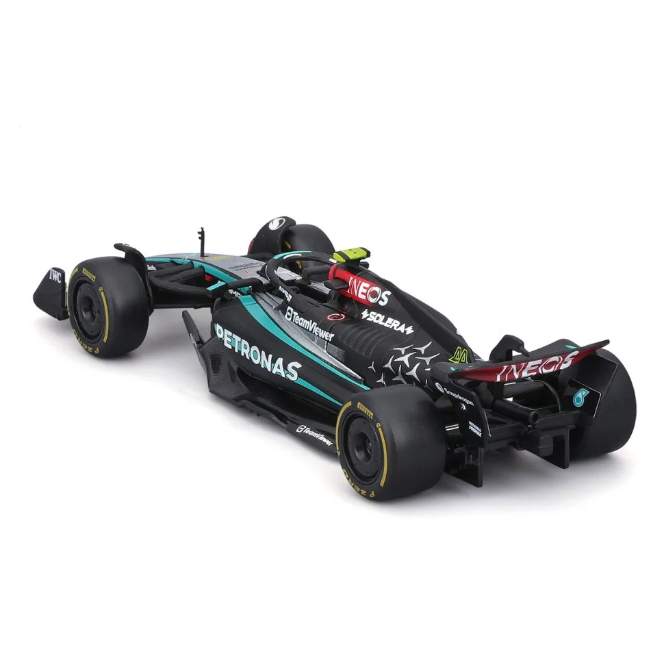 Колекційна автомобільна модель Bburago металева 1:43 Mercedes-AMG F1 W15 Performance чорна