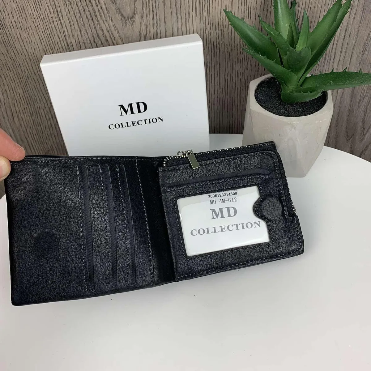 Чоловічий шкіряний гаманець портмоне MD на магнітах 12х10х2,5 см натуральна шкіра чорний