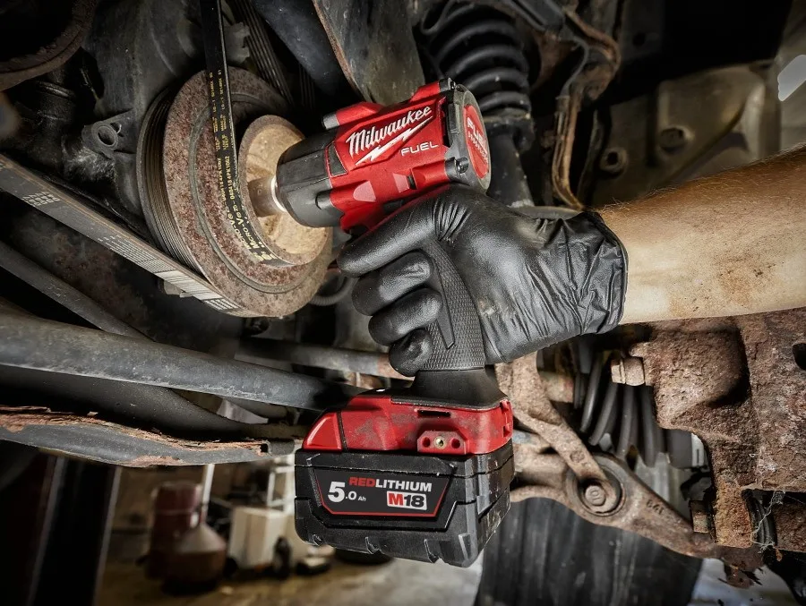 Акумуляторний ударний гайковерт Milwaukee M18 FMTIW2F12-0X 18В, 881Нм, 0-1325 об/хв, 1/2", кейс, 2.3 кг, без батареї та зарядного