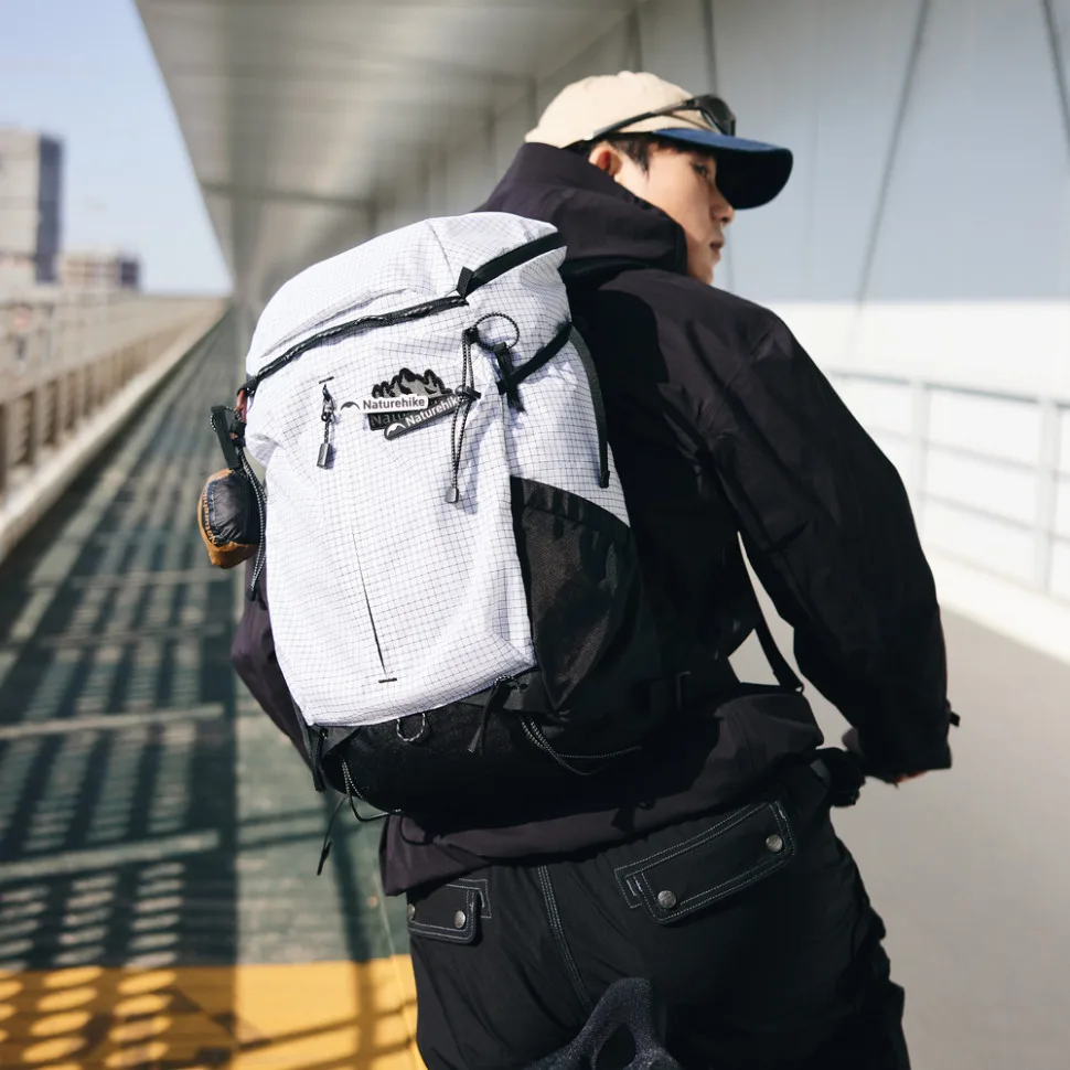 Рюкзак туристичний Naturehike поліамід 50х29х16 см коричневий 25 л