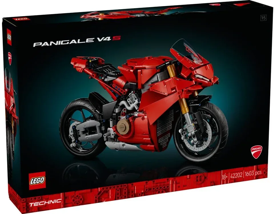 Конструктор LEGO Technic Мотоцикл 1603 деталі різнокольоровий