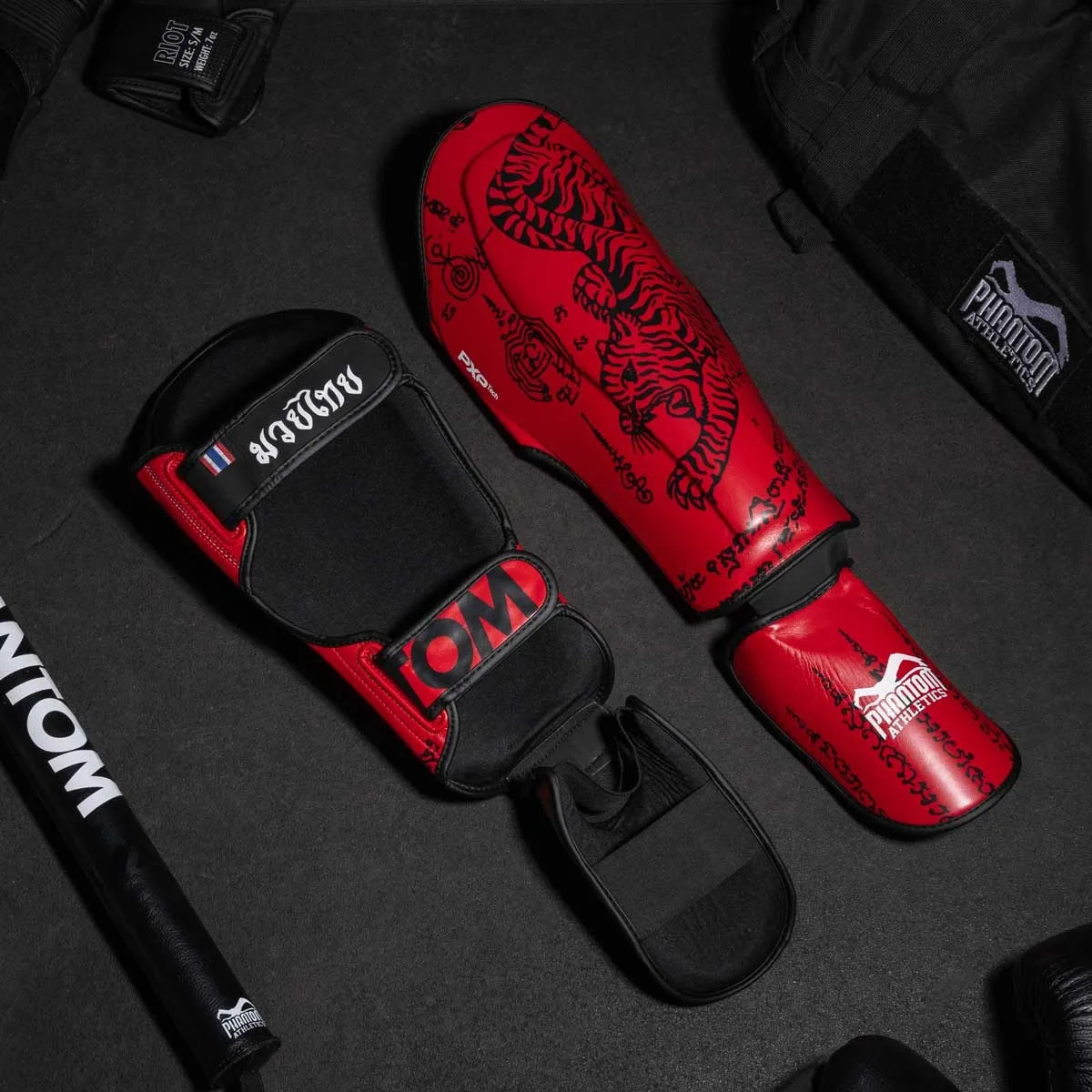 Захист гомілки та стопи Phantom штучна шкіра L/XL червоний