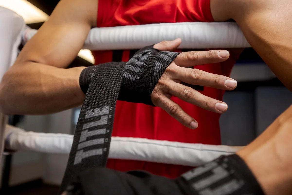 Боксерські бинти TITLE Power-Flex еластичні 180 дюймів чорні