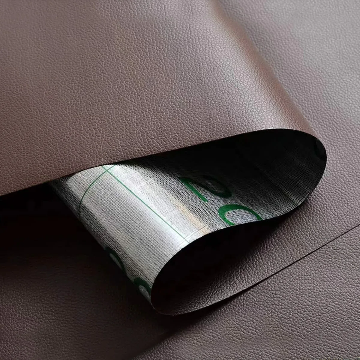 Самоклеюча екошкіра 1,37х1м 0,5 мм PVC+PU Коричнева