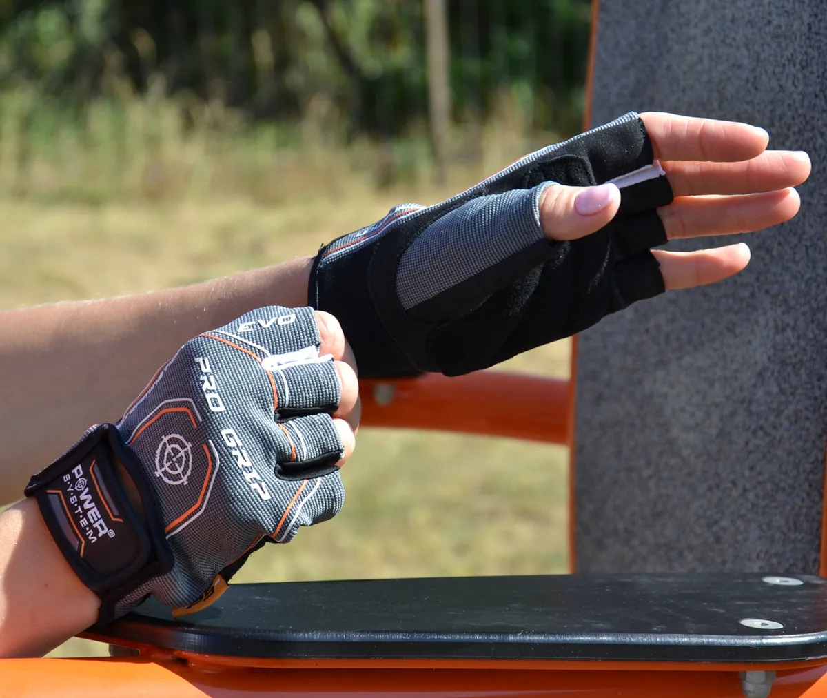Перчатки Active Point искусственная кожа L серые