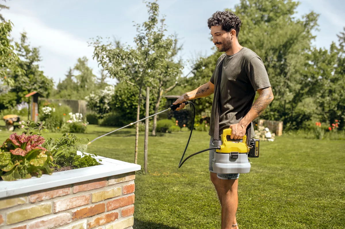 Обприскувач акумуляторний Karcher 4 л 1,8 кг для рослин 18В