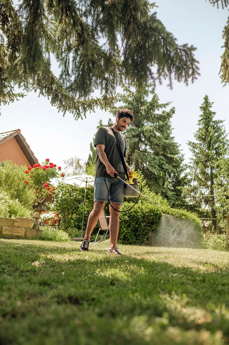 Обприскувач акумуляторний Karcher 4 л 1,8 кг для рослин 18В