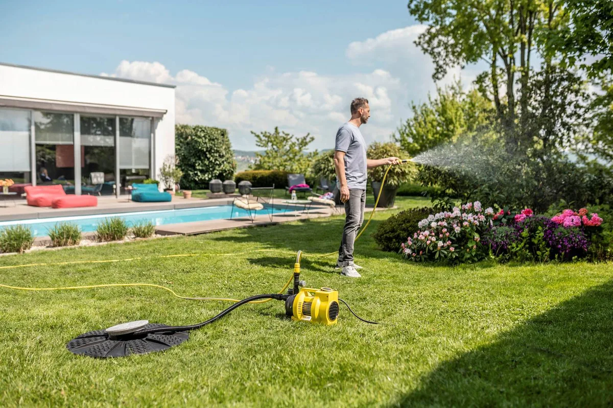 Садовый насос Karcher BP 5000 Garden 1000 Вт, производительность 5 куб м/ч, высота подъема 45 м, глубина погружения 8 м, вес 7 кг